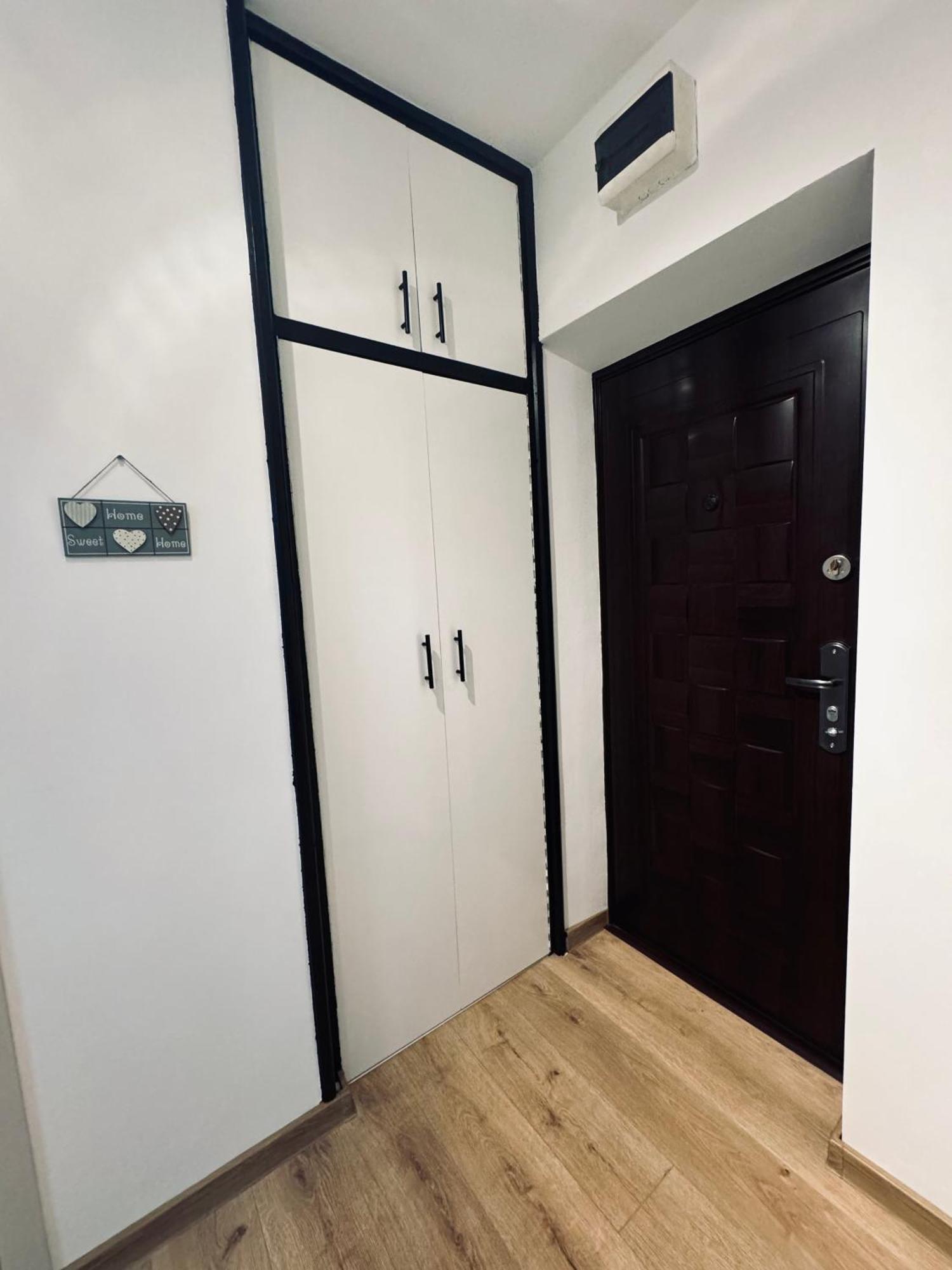 Unde Home Bukares Bagian luar foto