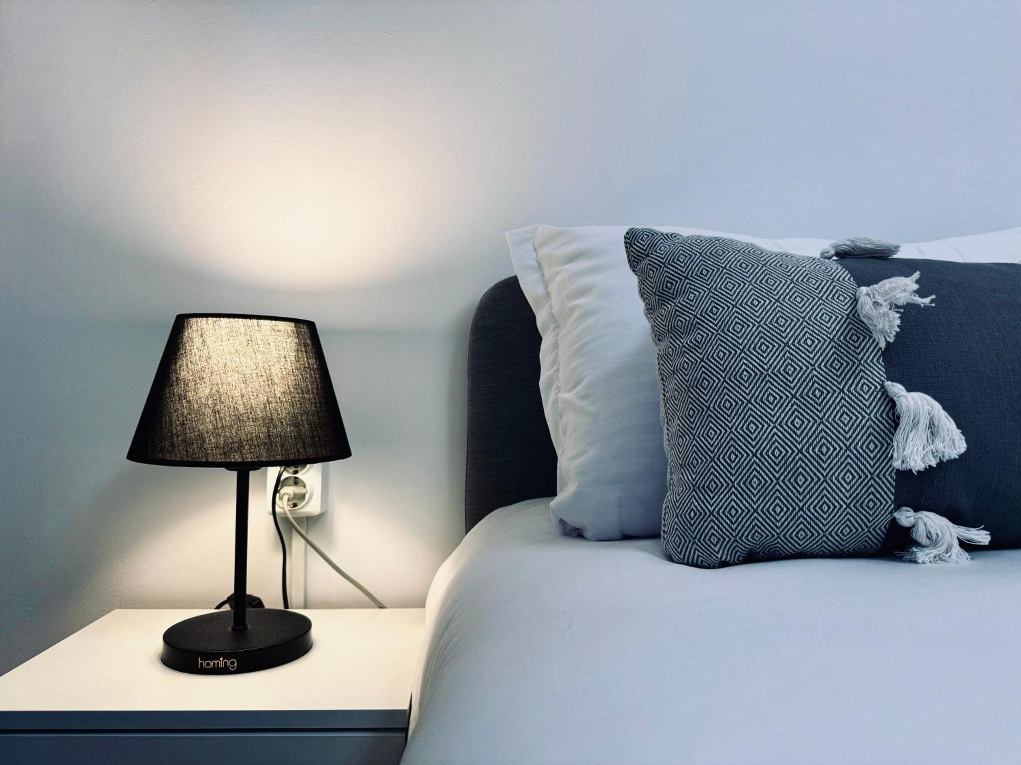 Unde Home Bukares Bagian luar foto